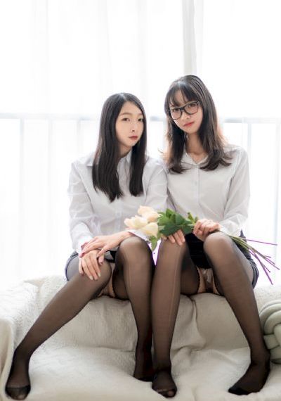 强行扒警花双腿撕烂奶罩视频大全_DVD高清在线